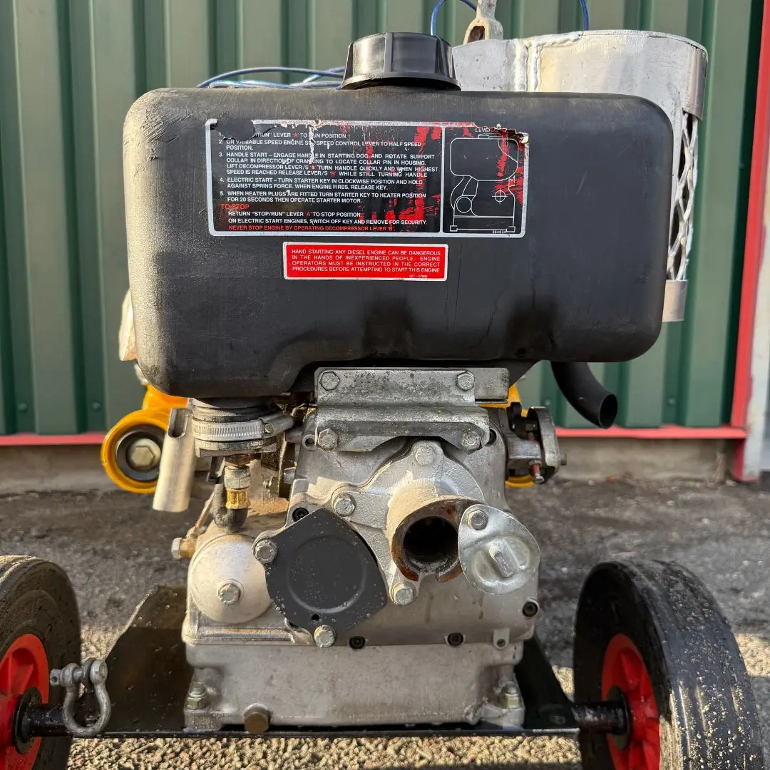 Marlow Diesel Diaphragm Pump 3inches 3.4HP Selwood Spate75C — Used | Granby, QC, Canada