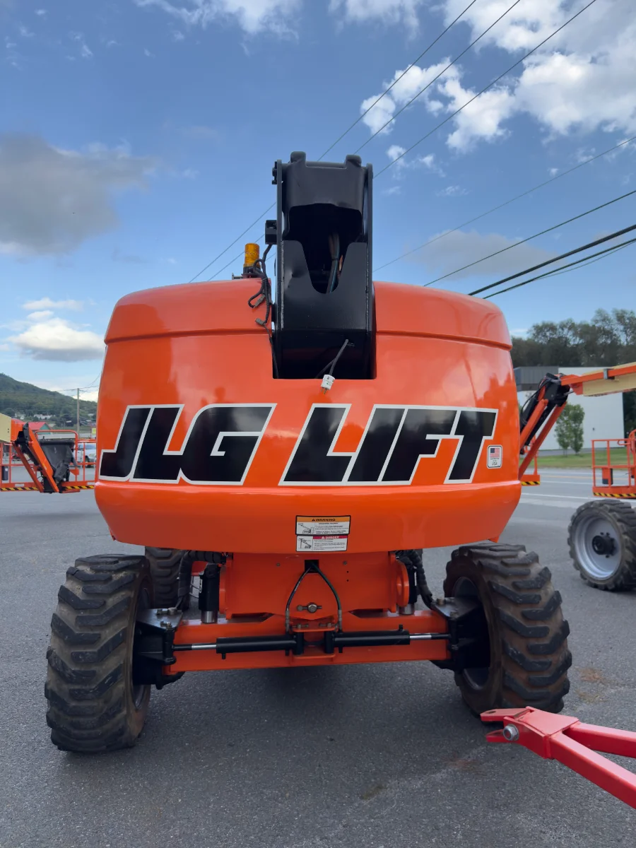 2014 JLG JLG 660SJ 4WD Dual Fuel Telescopic Boom Lift — Refurbished | Granby, QC, Canada