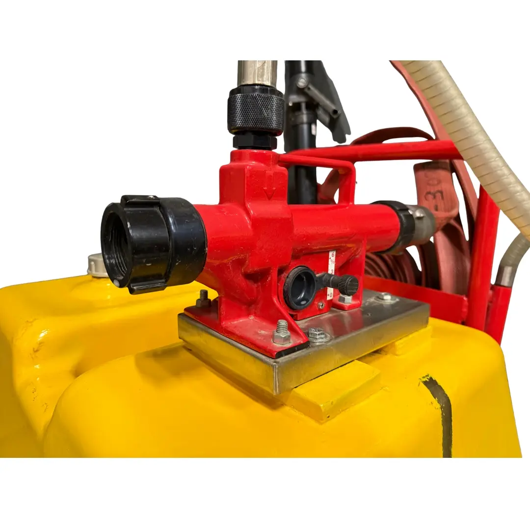 Generic Chariot mobile de suppression d'incendie à mousse 400 L/min — Used | Granby, QC, Canada