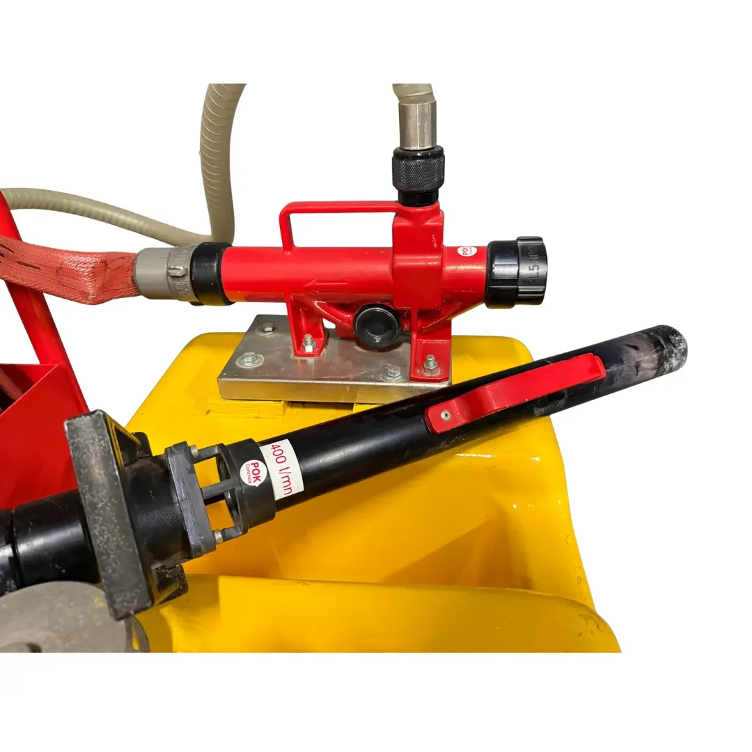 Generic Chariot mobile de suppression d'incendie à mousse 400 L/min — Used | Granby, QC, Canada