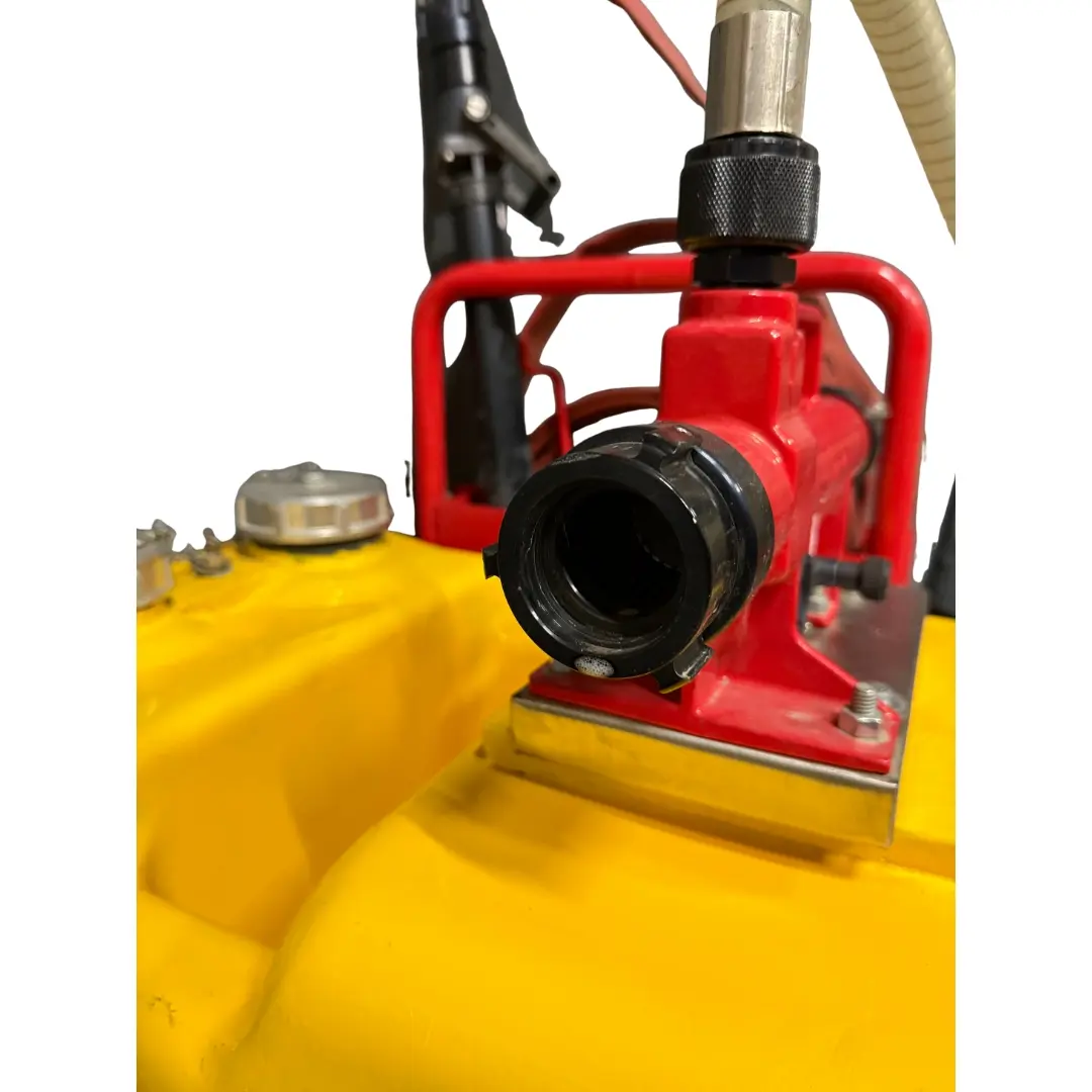 Generic Chariot mobile de suppression d'incendie à mousse 400 L/min — Used | Granby, QC, Canada