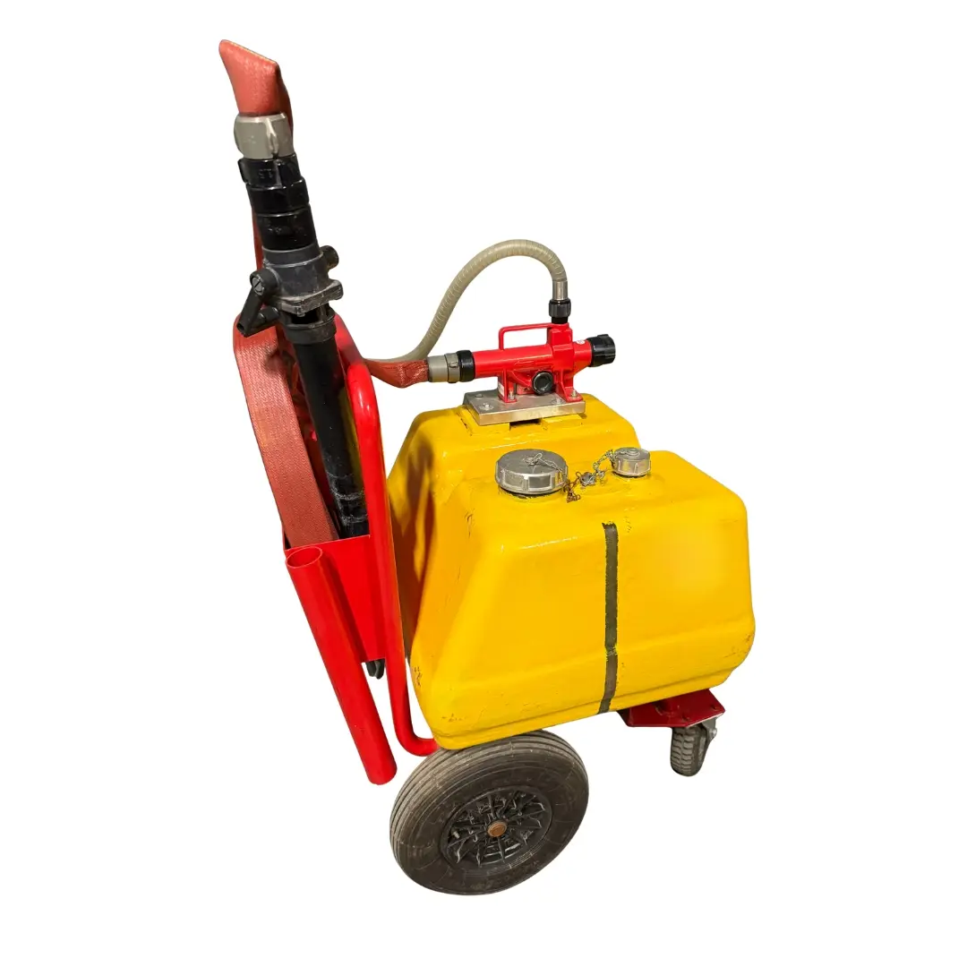 Generic Chariot mobile de suppression d'incendie à mousse 400 L/min — Used | Granby, QC, Canada